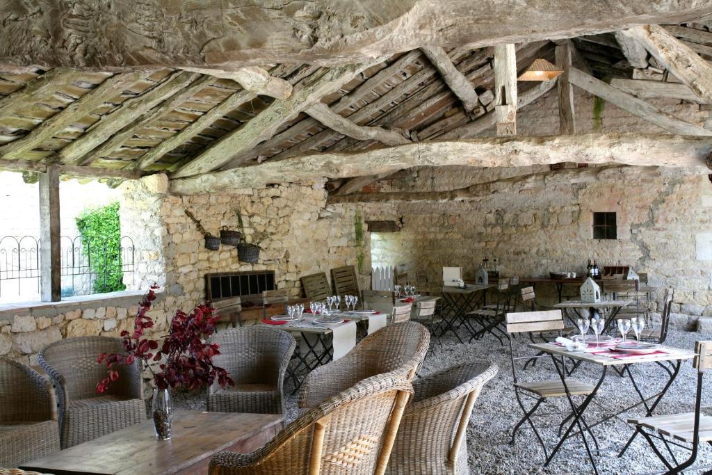 Les Vents Bleus Hotel Donnazac Екстериор снимка