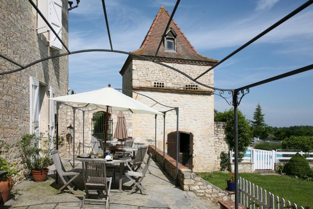 Les Vents Bleus Hotel Donnazac Екстериор снимка