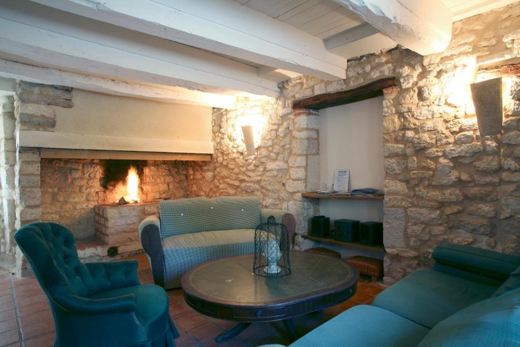 Les Vents Bleus Hotel Donnazac Екстериор снимка