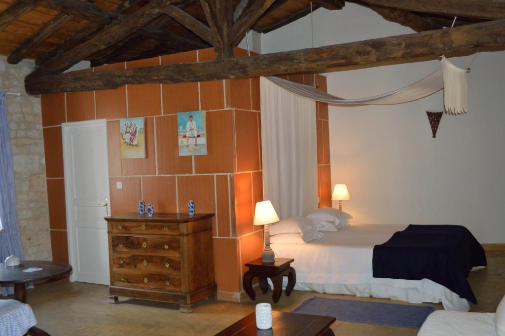 Les Vents Bleus Hotel Donnazac Стая снимка