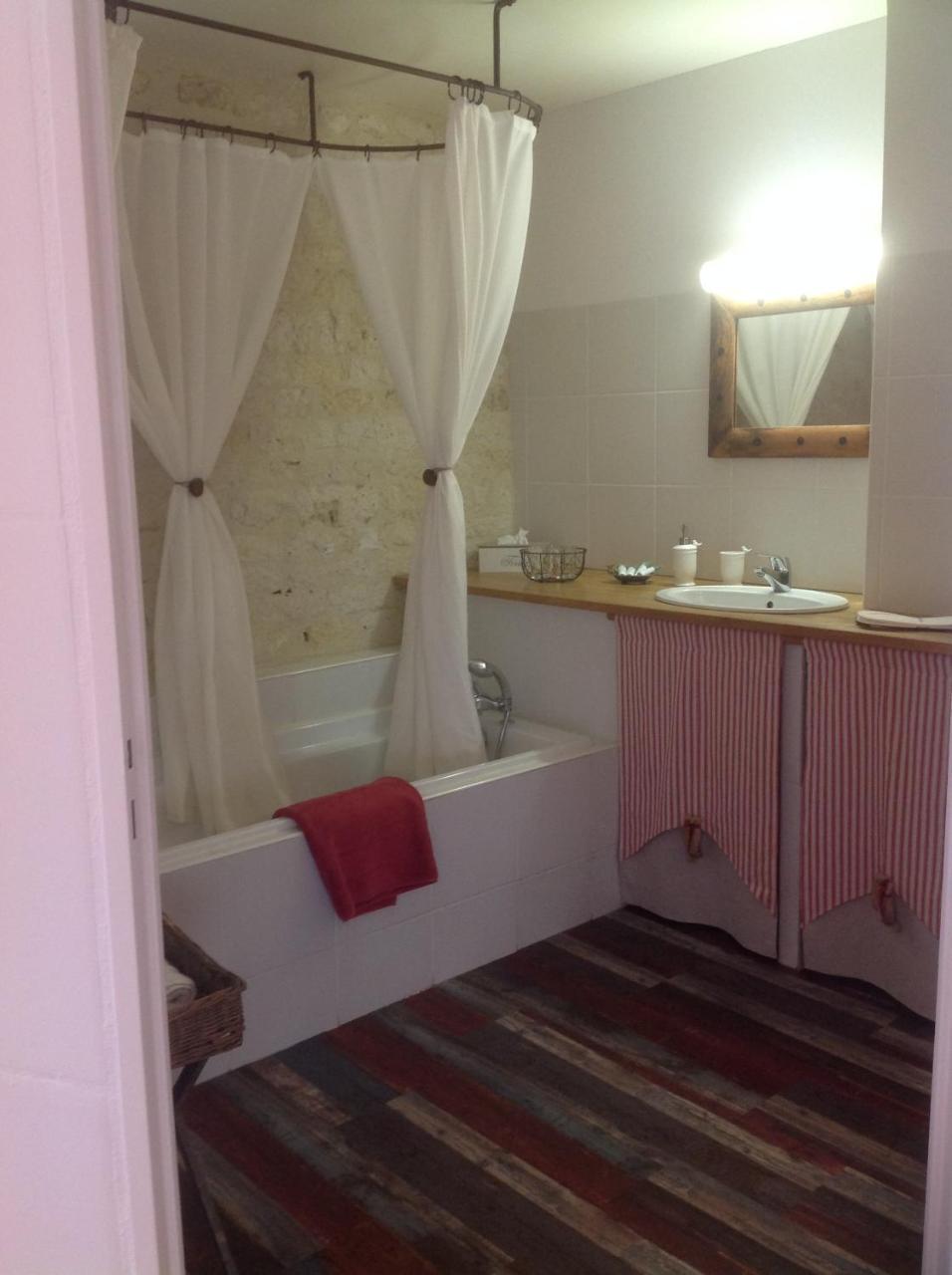 Les Vents Bleus Hotel Donnazac Екстериор снимка